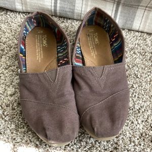 Toms shoes